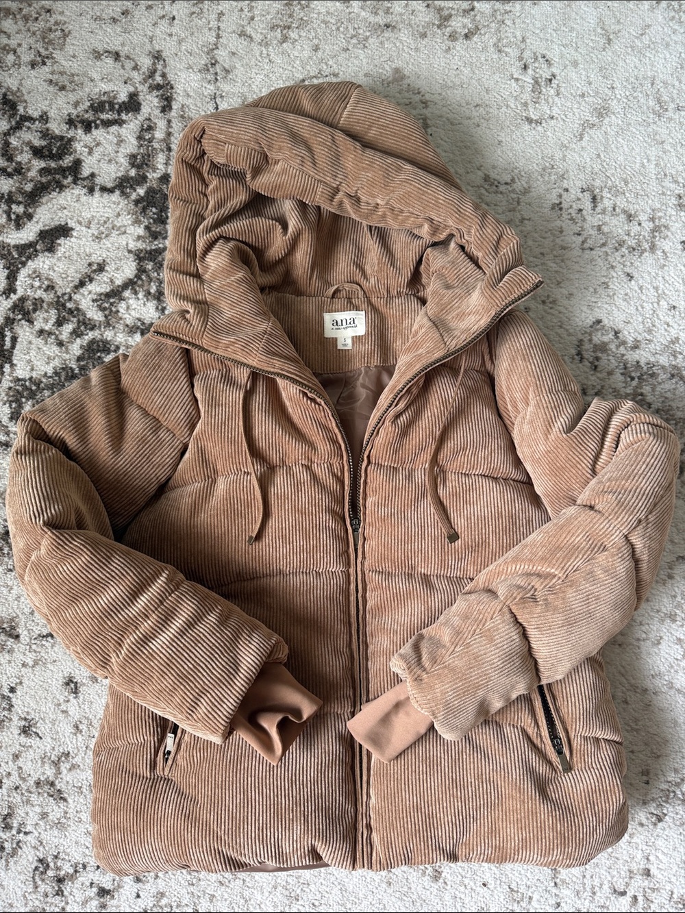 a.n.a Corduroy Puffer Jacket in Camel